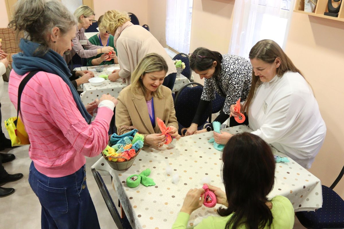 Caring Communities - Brižne zajednice: transnacionalni višeslojni pristup ka transformativnim promjenama u sektoru kućne njege i razvoj dunavske regije utemeljen na zajednici